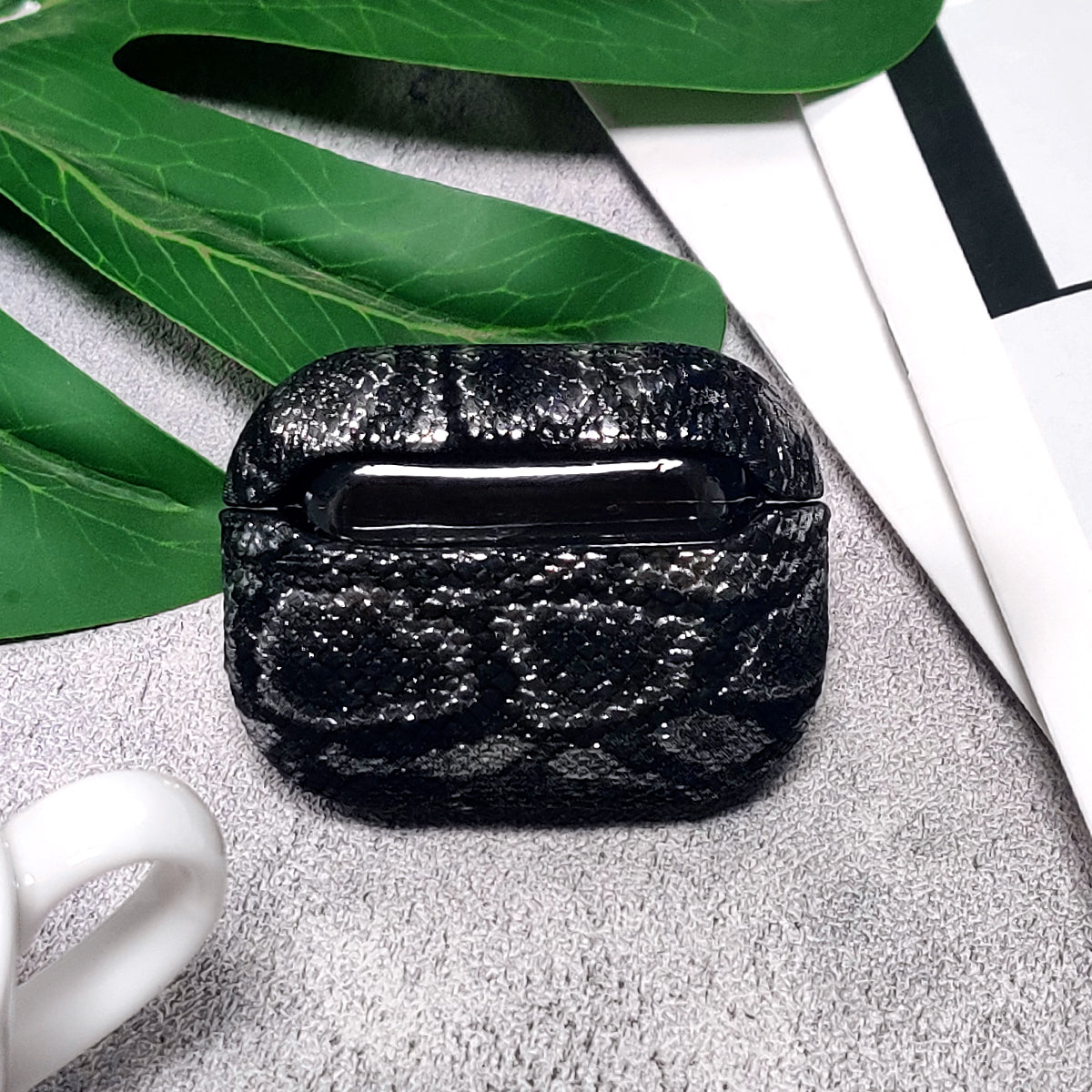Luxury Snake Skin Leather AirPods Case - Shockproof & Scratch-Resistant Protective Cover