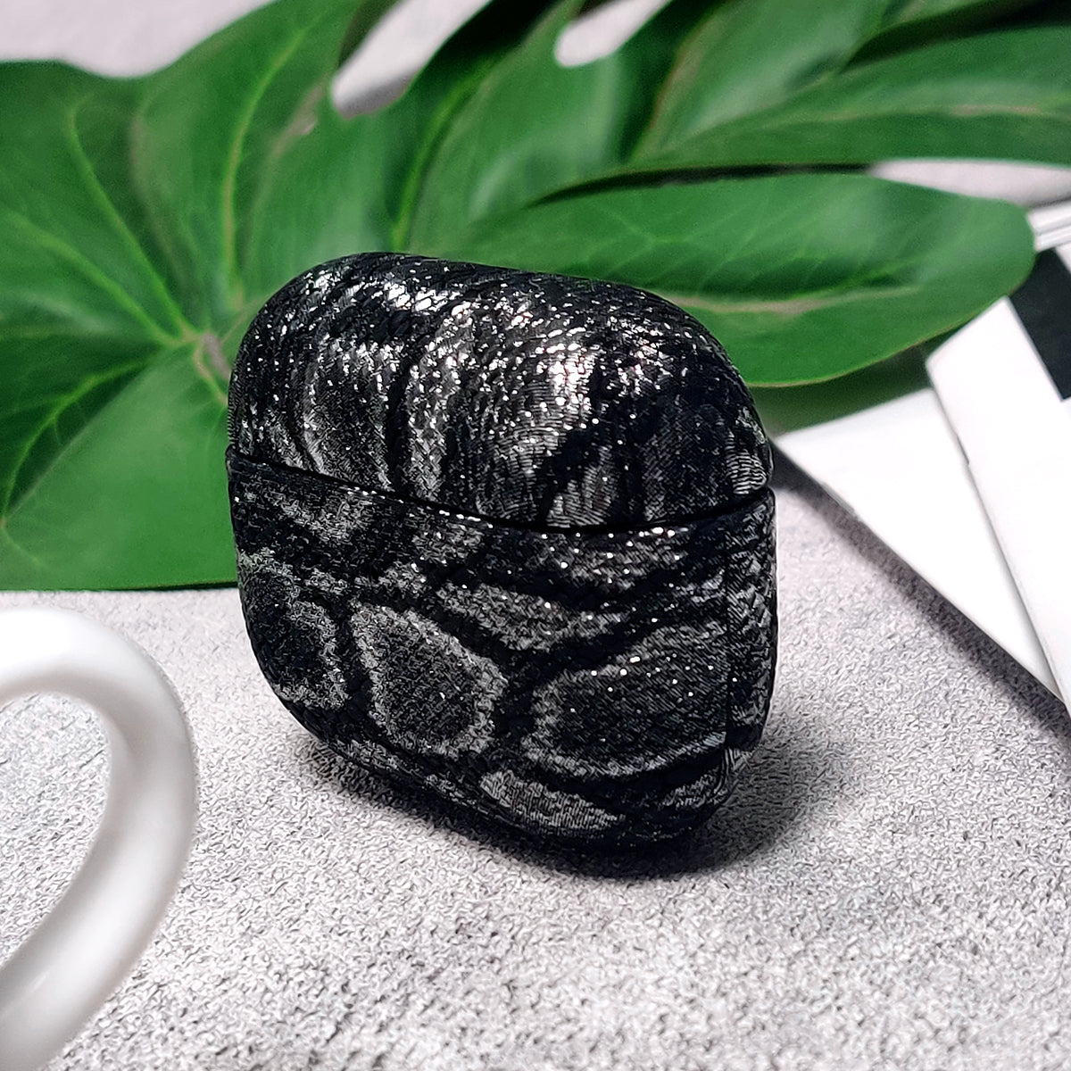 Luxury Snake Skin Leather AirPods Case - Shockproof & Scratch-Resistant Protective Cover